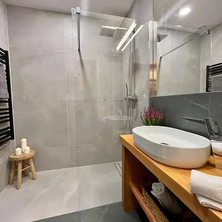 Ovis Homes App Apartment